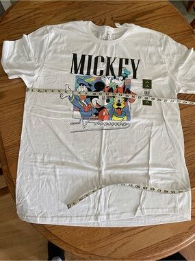 Disney White Mickey & Friends Graphic Tee Size Xl